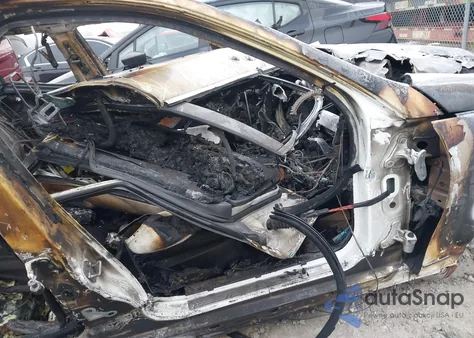 2013 Mercedes-Benz C 250 Sport z USA, uszkodzony, nr VIN WDDGF4HB9DR297092